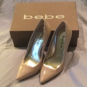 Bebe nude patent leather pumps sz 5.5